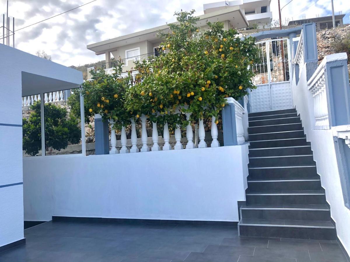 Luigi S Fairyview Apartment ساراندا المظهر الخارجي الصورة