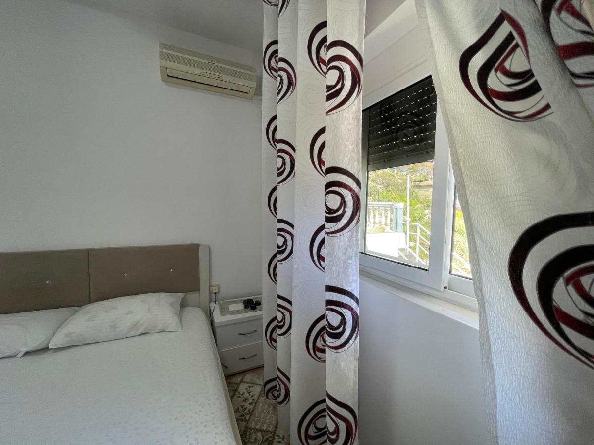 Luigi S Fairyview Apartment ساراندا المظهر الخارجي الصورة