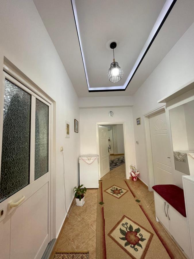 Luigi S Fairyview Apartment ساراندا المظهر الخارجي الصورة